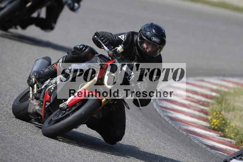 Archiv-2023/47 24.07.2023 Track Day Motos Dario - Moto Club Anneau du Rhin/6